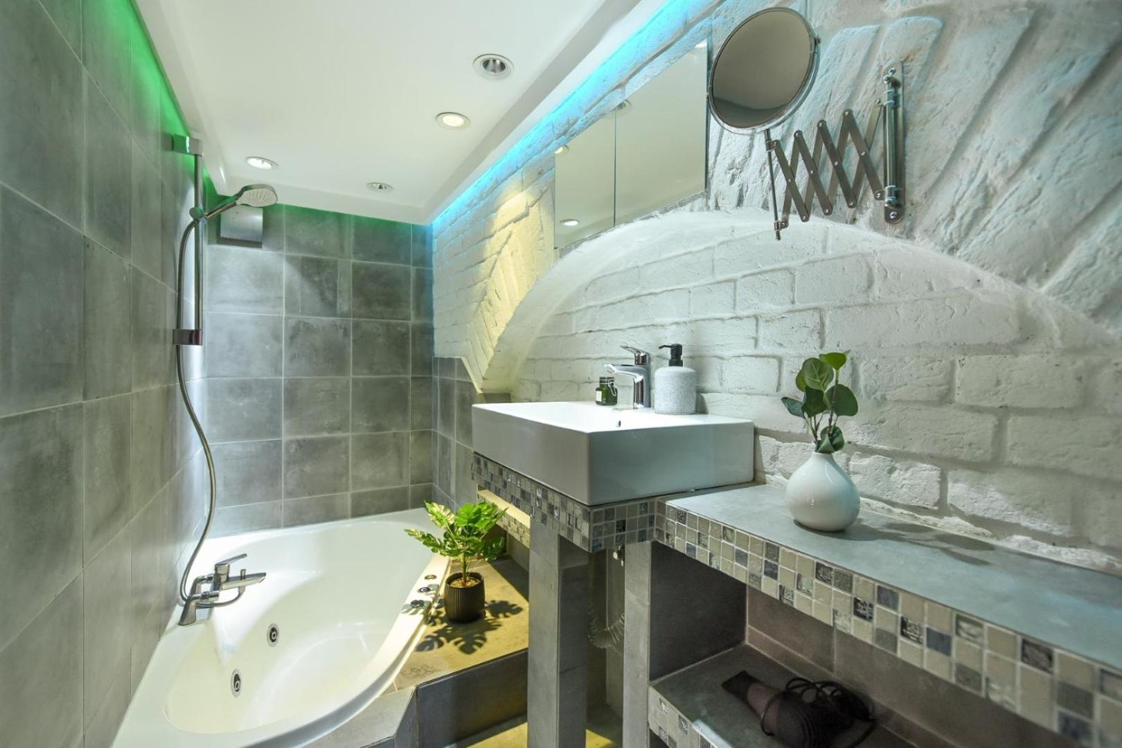 Central Comfort - Duplex-Style Studios On Regina Elisabeta Βουκουρέστι Εξωτερικό φωτογραφία